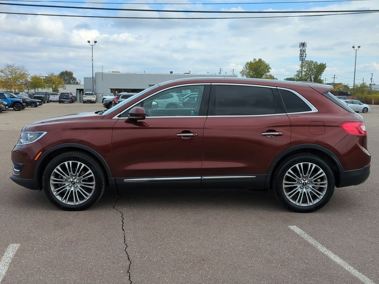 Thumbnail: 2016 Lincoln MKX - 3
