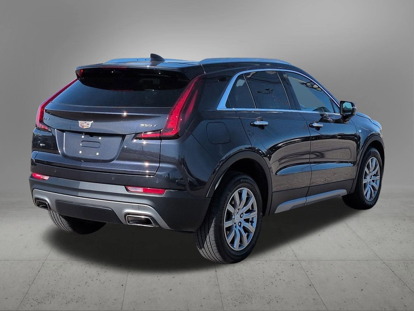 Thumbnail: 2023 Cadillac XT4 - 6