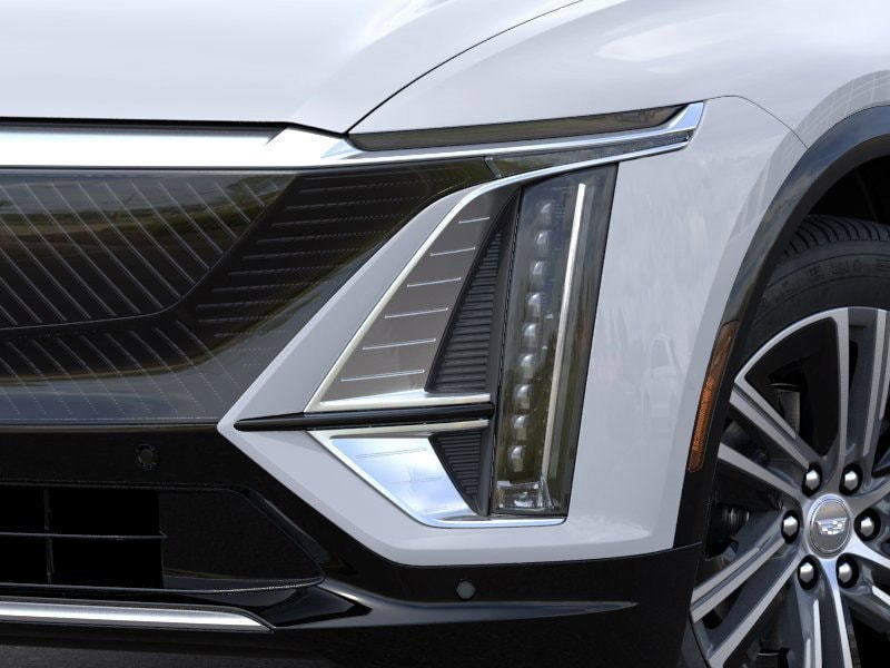 Thumbnail: 2026 Cadillac Lyriq - 10