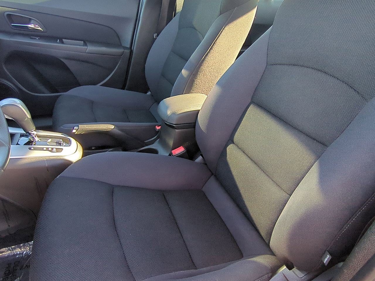 Thumbnail: 2016 Chevrolet Cruze - 16