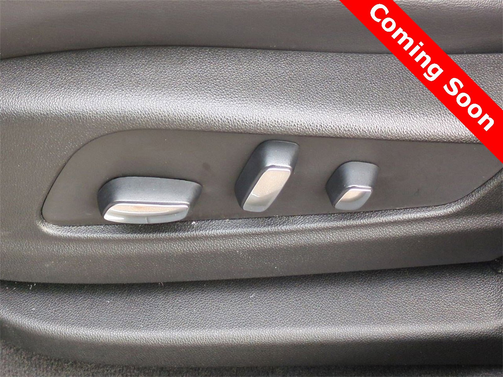 Thumbnail: 2024 Cadillac XT5 - 17