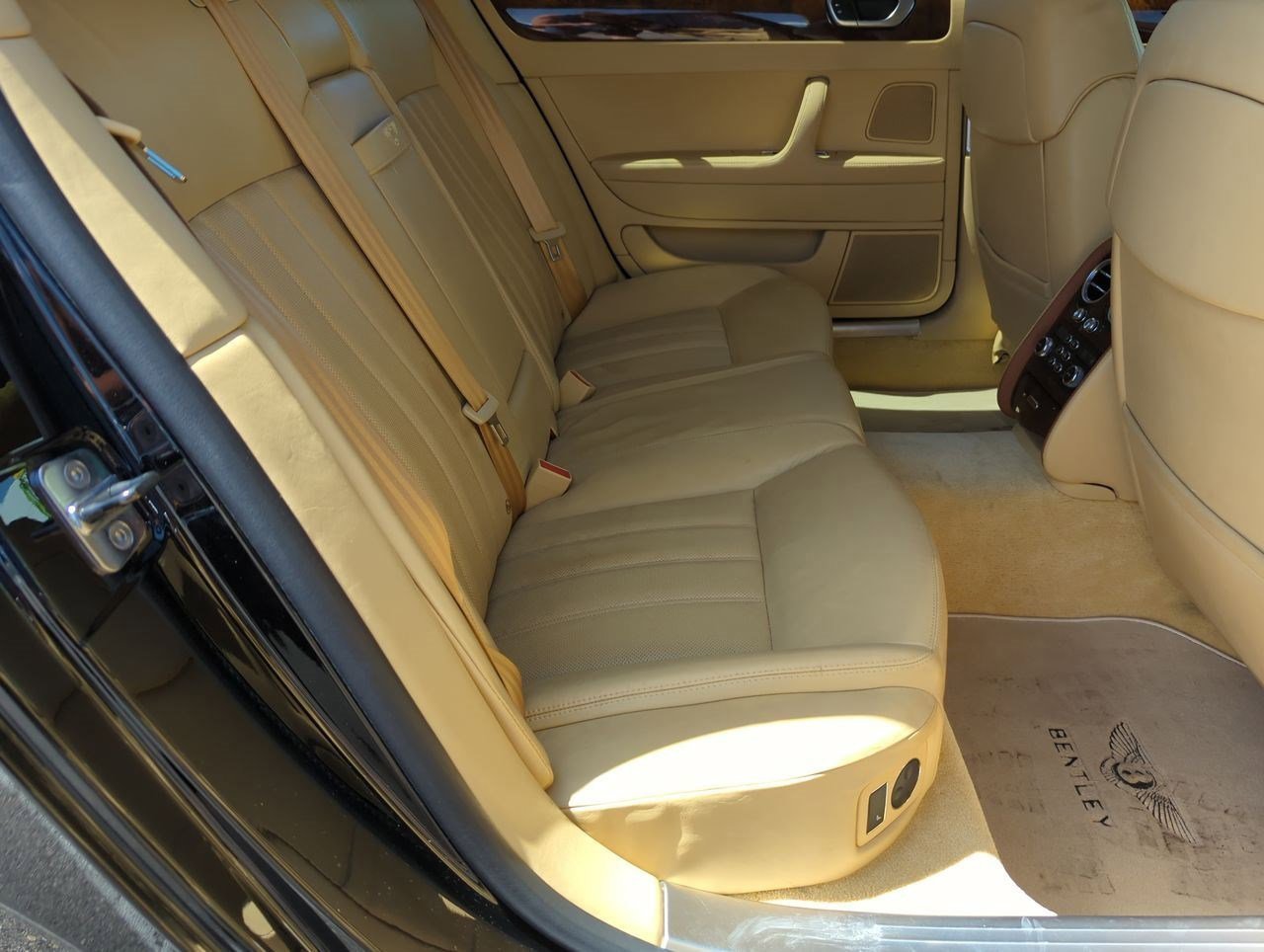 Thumbnail: 2006 Bentley Continental - 19