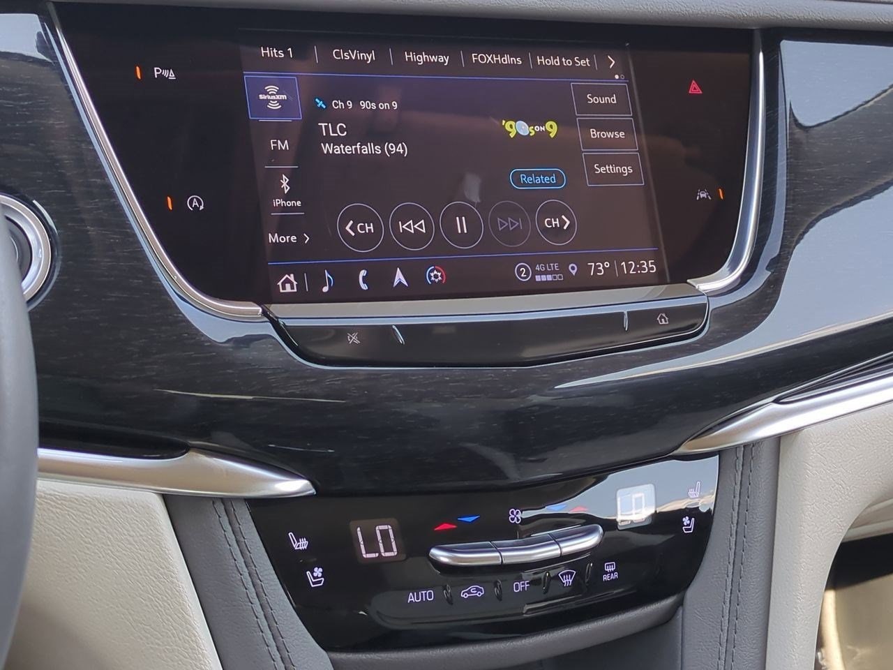 Thumbnail: 2023 Cadillac XT6 - 28