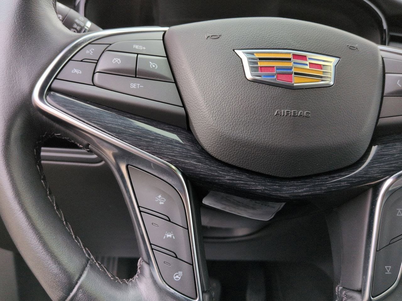 Thumbnail: 2023 Cadillac XT5 - 24