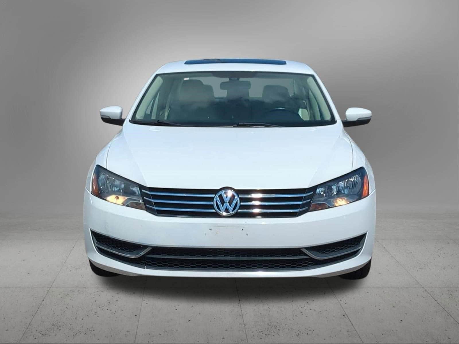 Thumbnail: 2012 Volkswagen Passat - 9