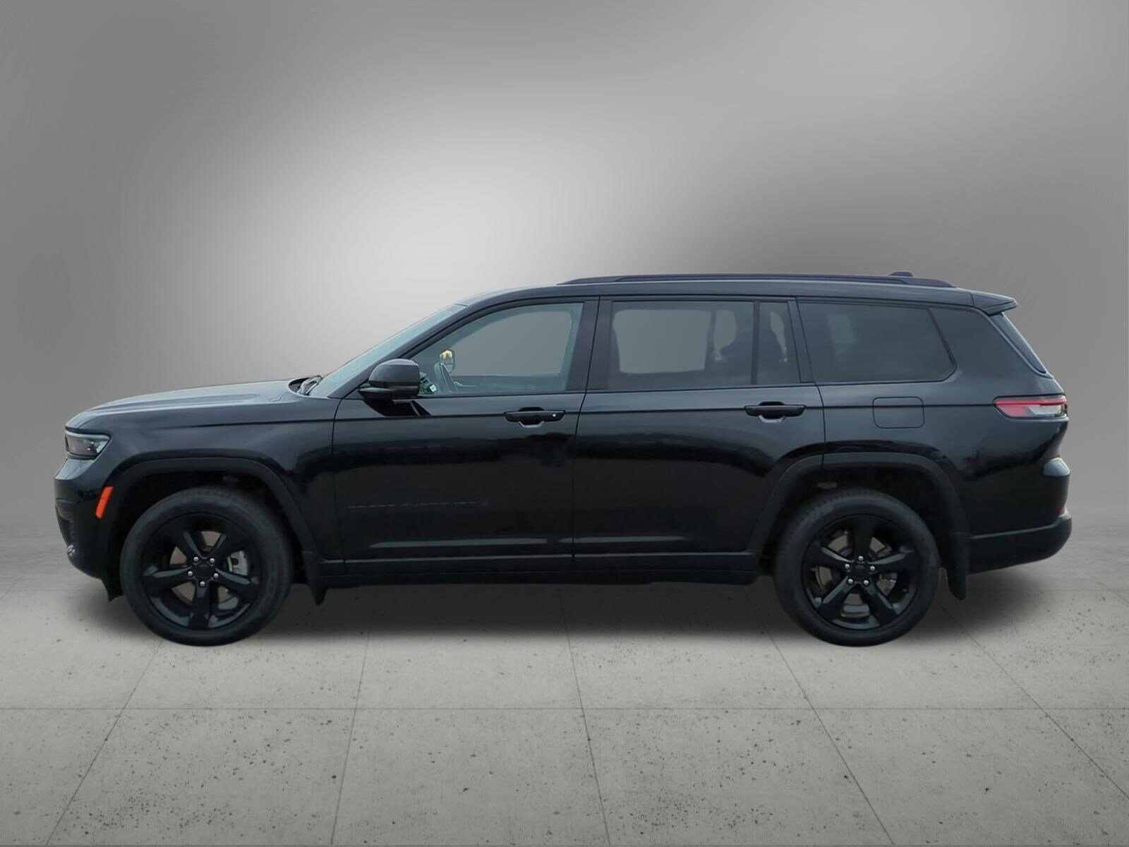 2021 Jeep Grand Cherokee Altitude photo 2