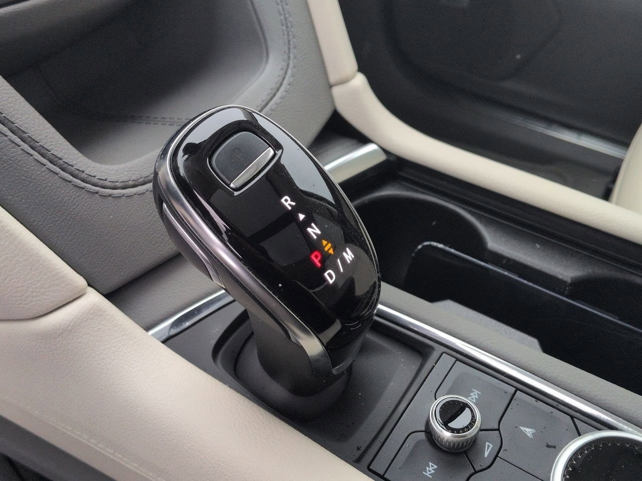 Thumbnail: 2024 Cadillac XT5 - 34