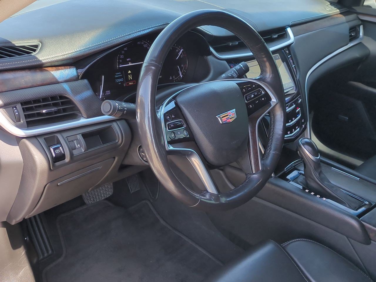 2019 Cadillac XTS Luxury photo 2