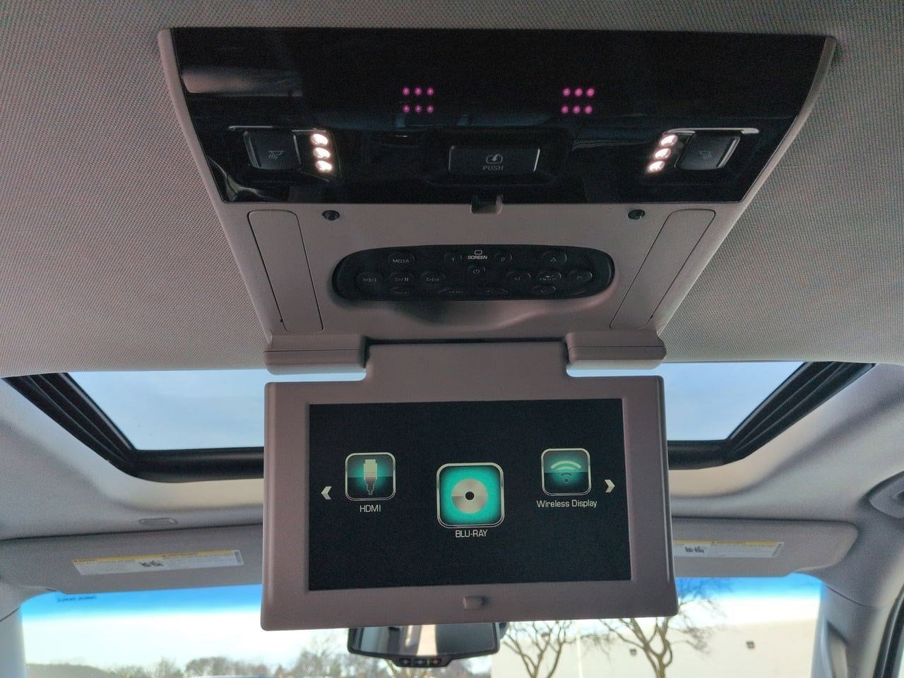 Thumbnail: 2019 Chevrolet Suburban - 40