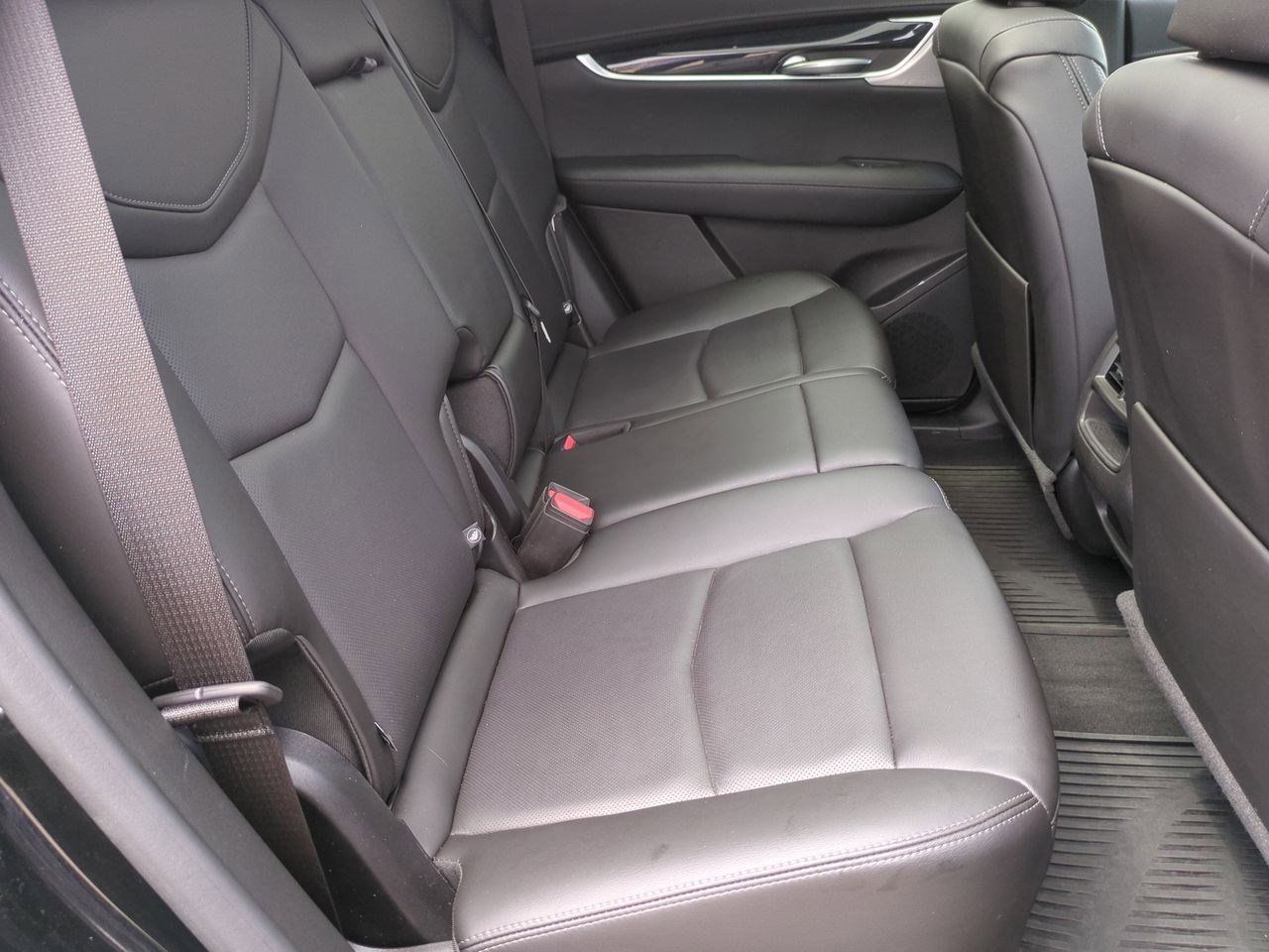 Thumbnail: 2023 Cadillac XT5 - 19