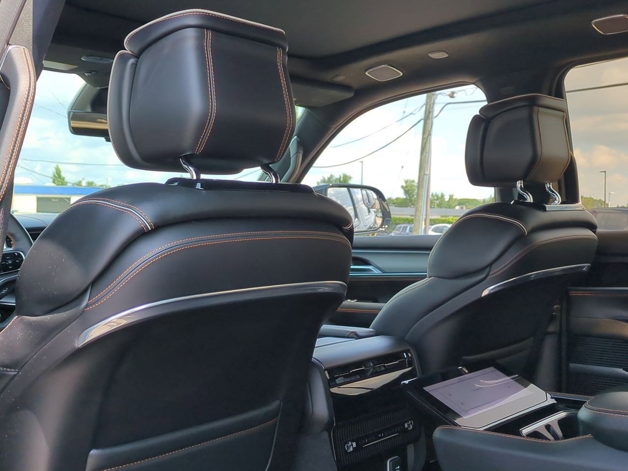 Thumbnail: 2023 Jeep Grand Wagoneer - 16