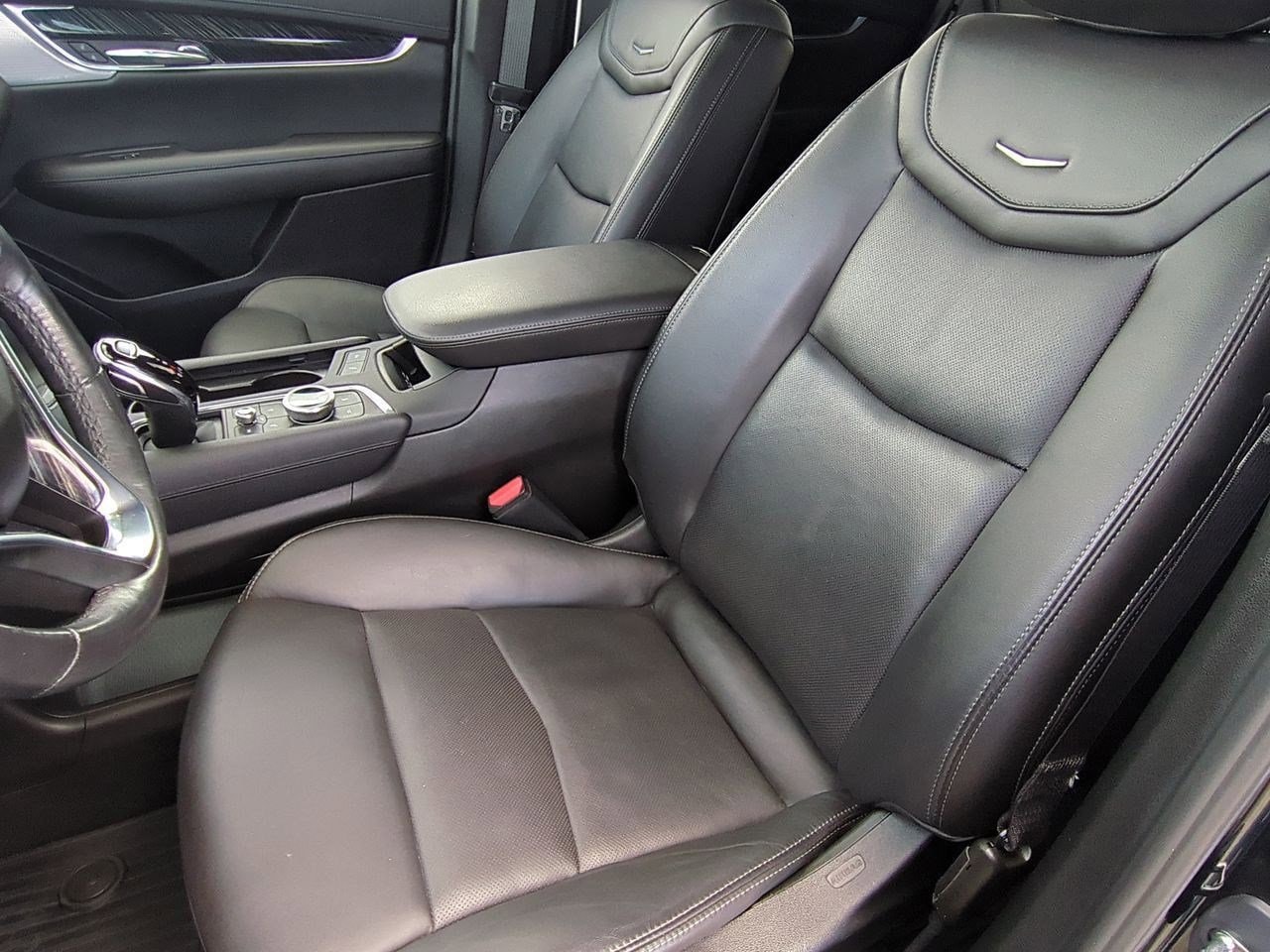 Thumbnail: 2024 Cadillac XT6 - 15