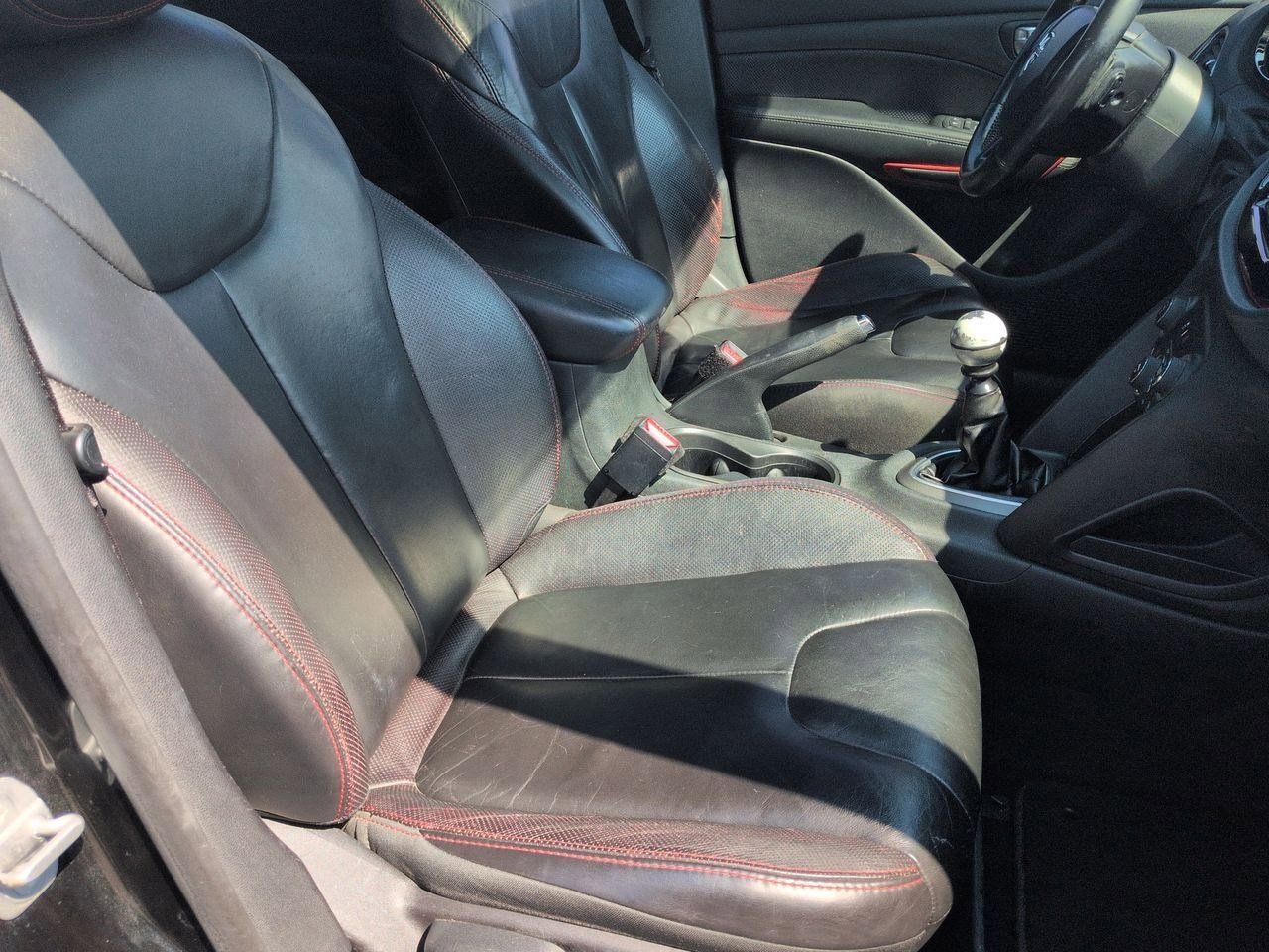 Thumbnail: 2015 Dodge Dart - 22