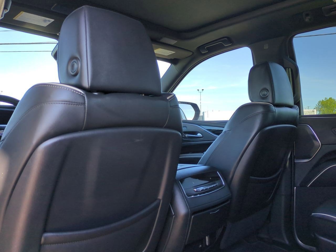 Thumbnail: 2022 Cadillac Escalade - 17