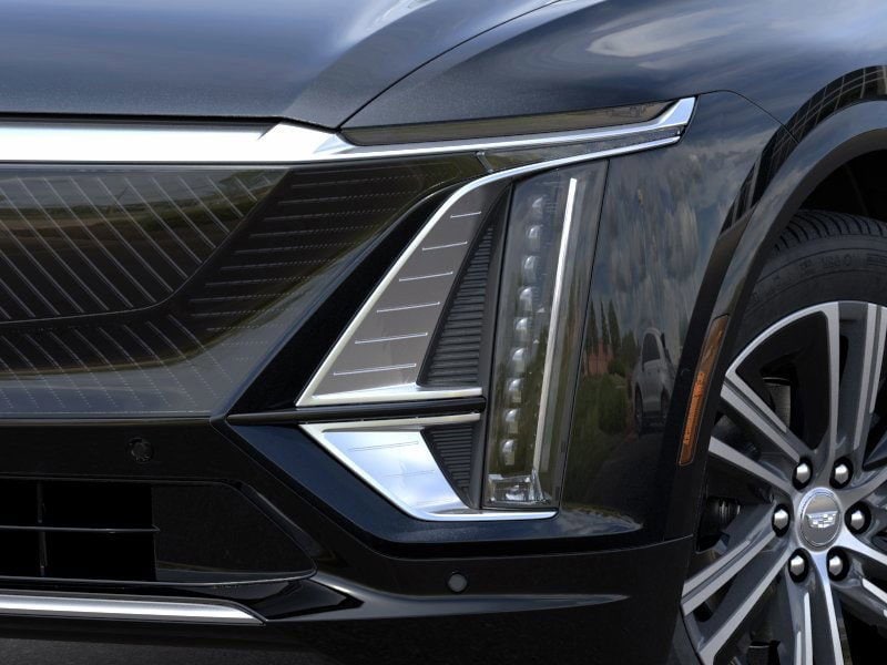 Thumbnail: 2025 Cadillac Lyriq - 10