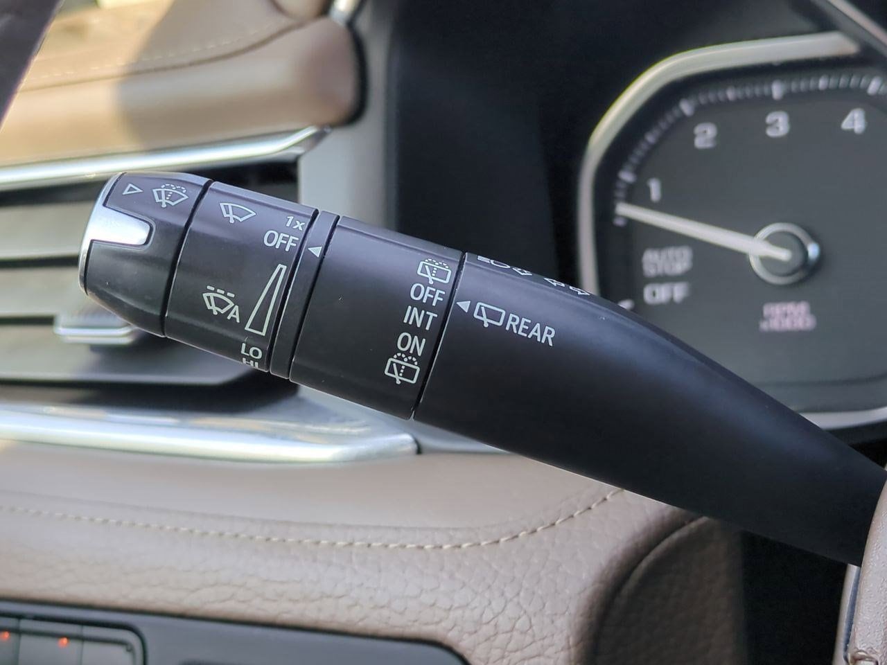 Thumbnail: 2021 GMC Yukon XL - 28