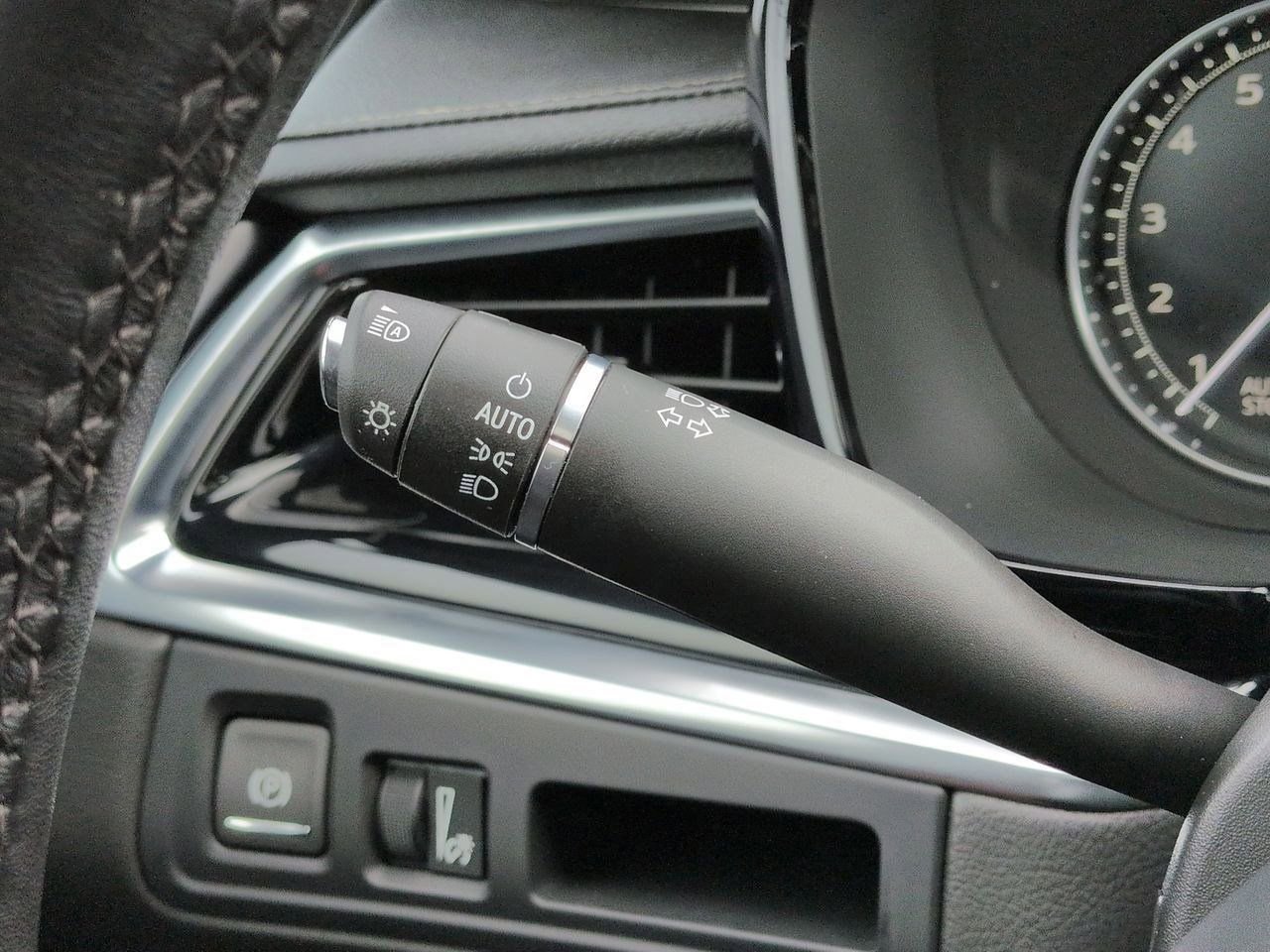 Thumbnail: 2024 Cadillac XT6 - 28