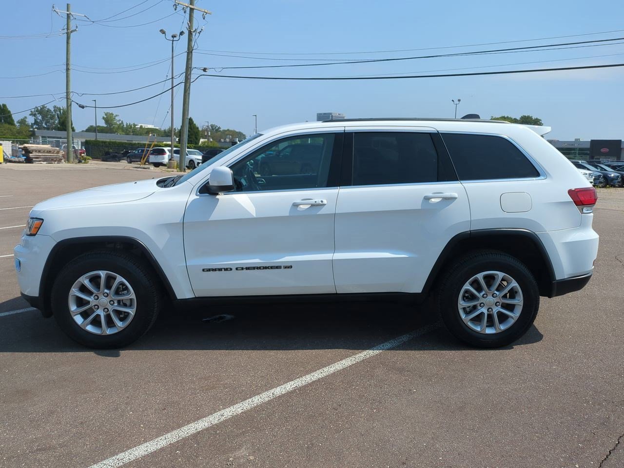 2022 Jeep Cherokee Laredo photo 3