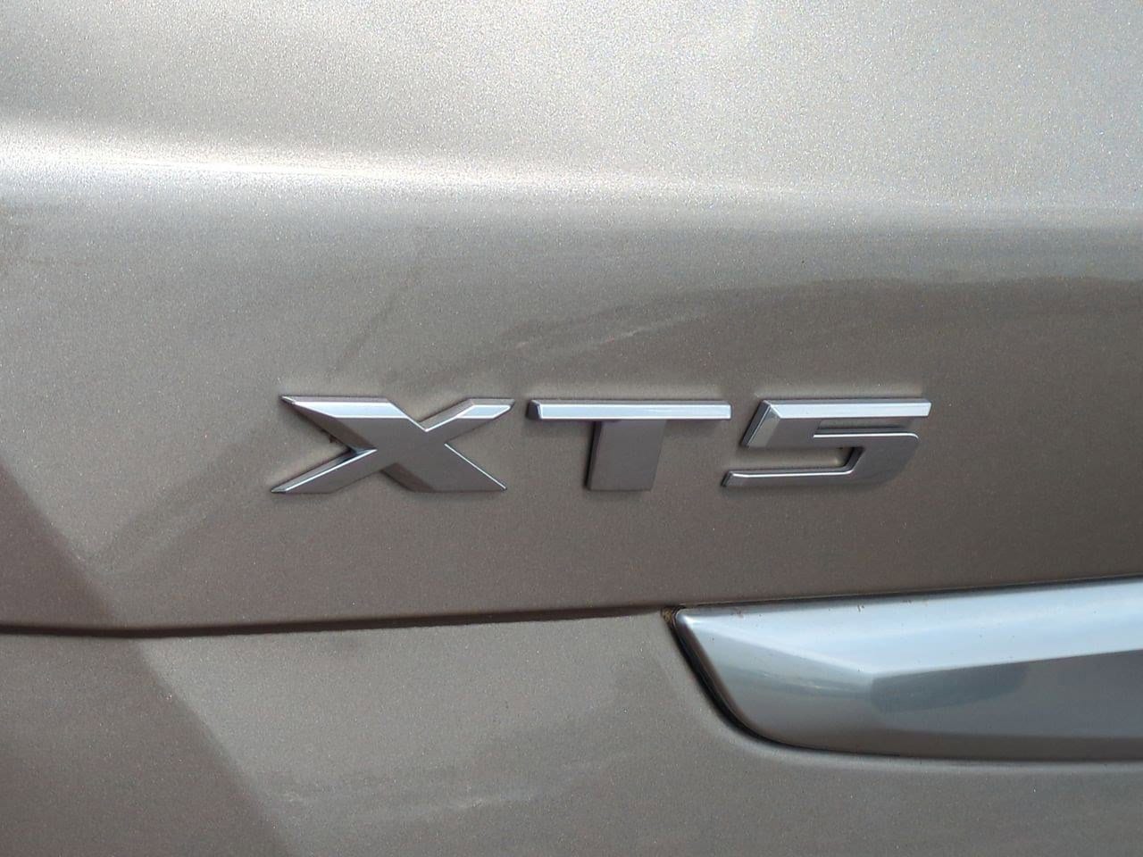 Thumbnail: 2023 Cadillac XT5 - 12