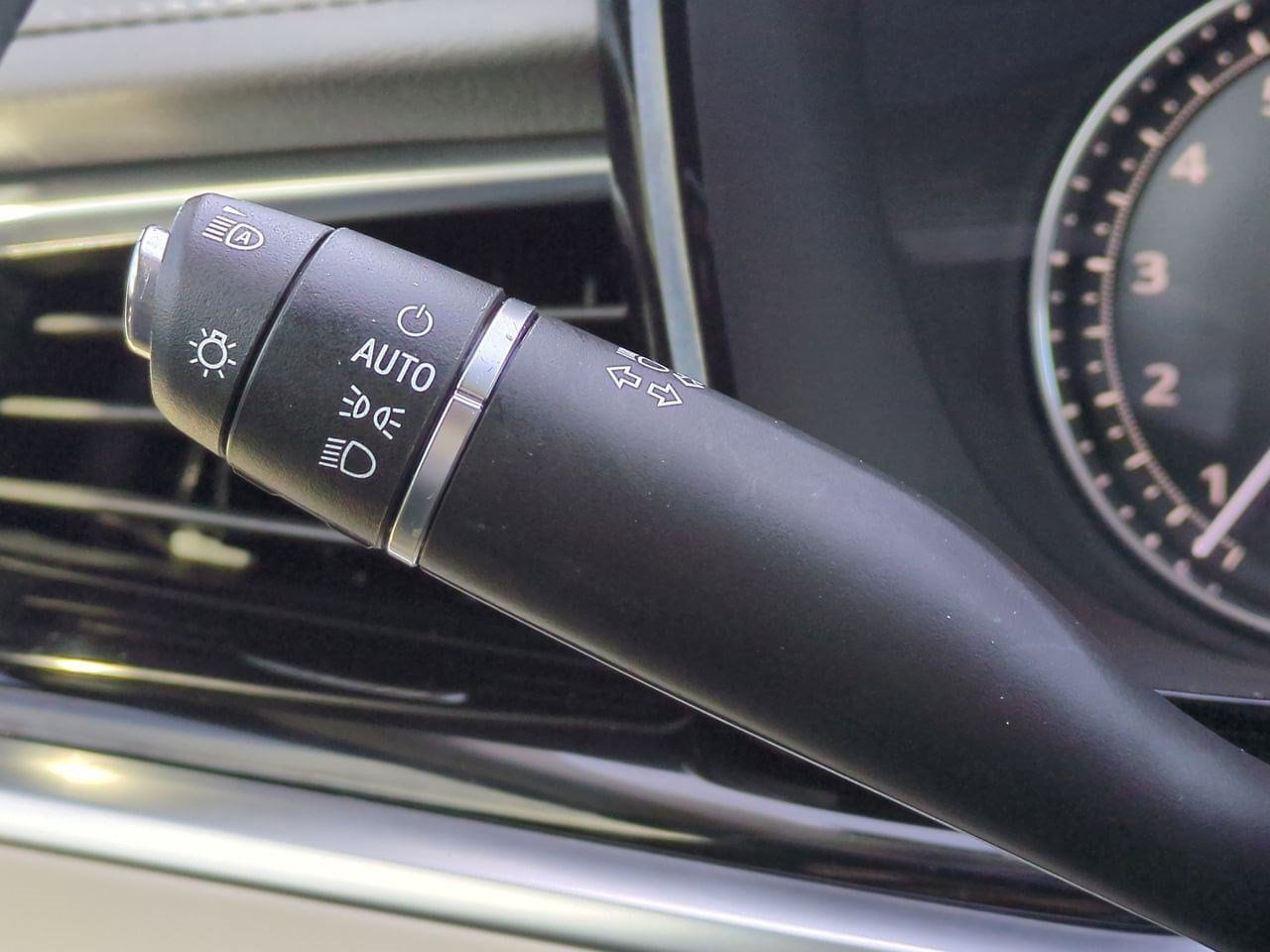 Thumbnail: 2023 Cadillac XT6 - 27