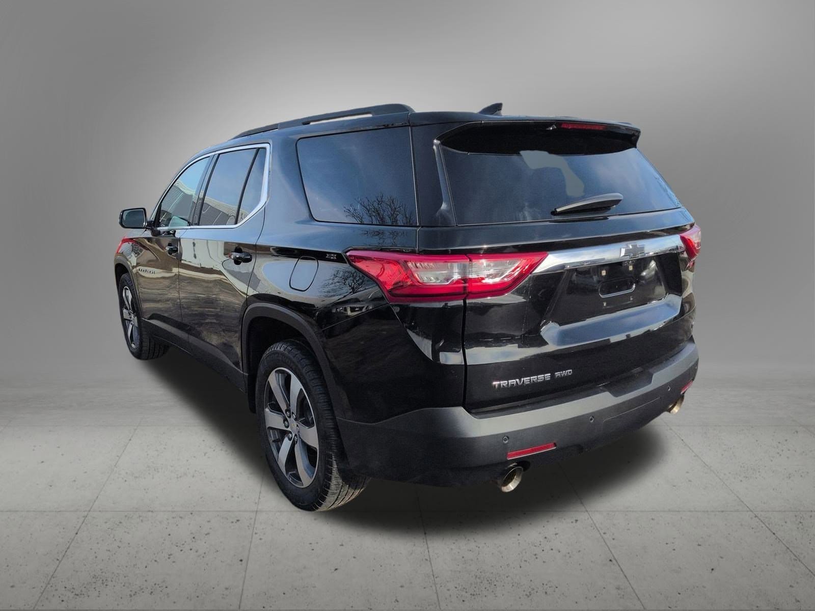 Thumbnail: 2019 Chevrolet Traverse - 4