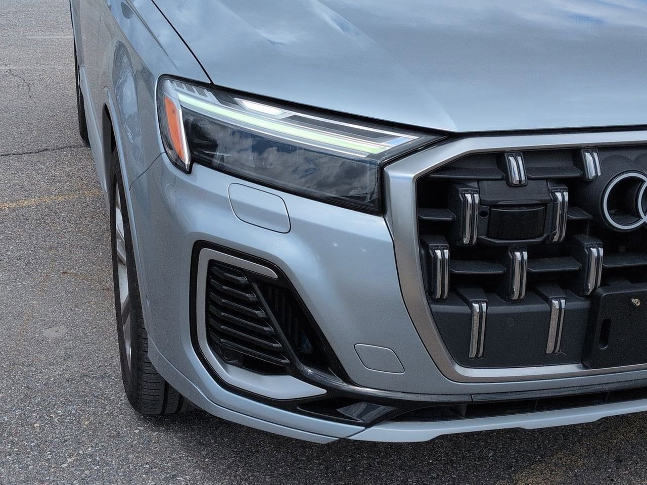 Thumbnail: 2025 Audi Q7 - 10