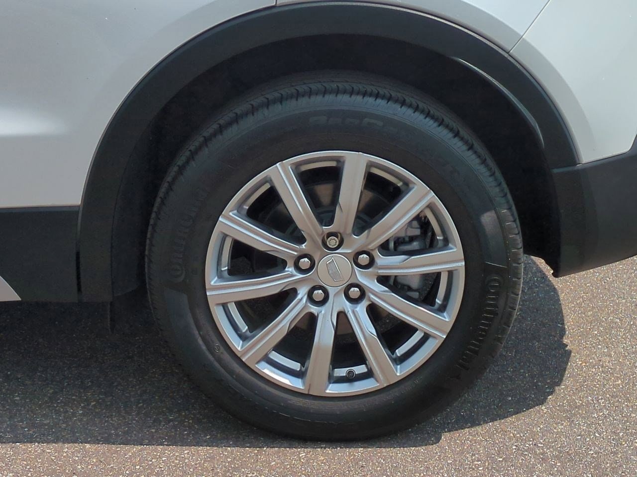 Thumbnail: 2023 Cadillac XT4 - 13