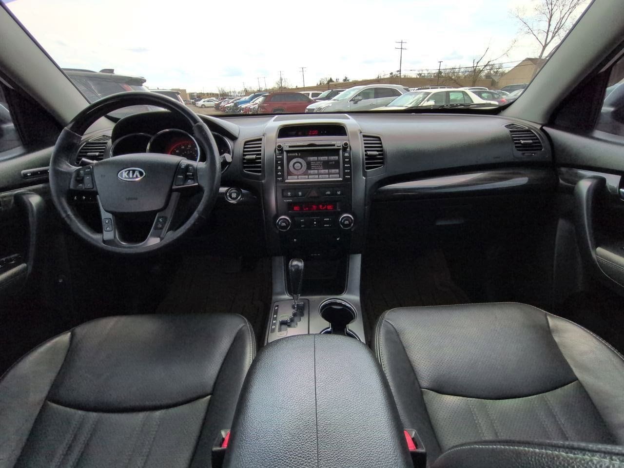 Thumbnail: 2013 Kia Sorento - 15