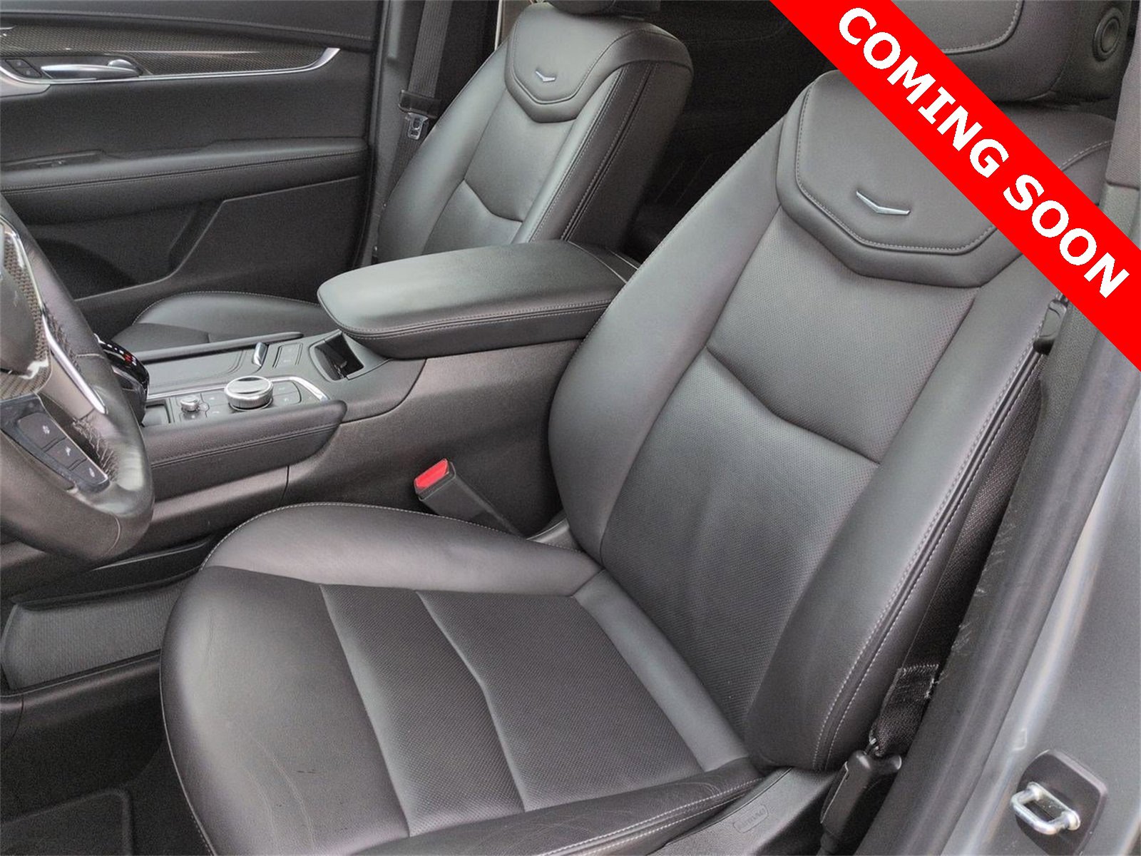 Thumbnail: 2023 Cadillac XT5 - 16