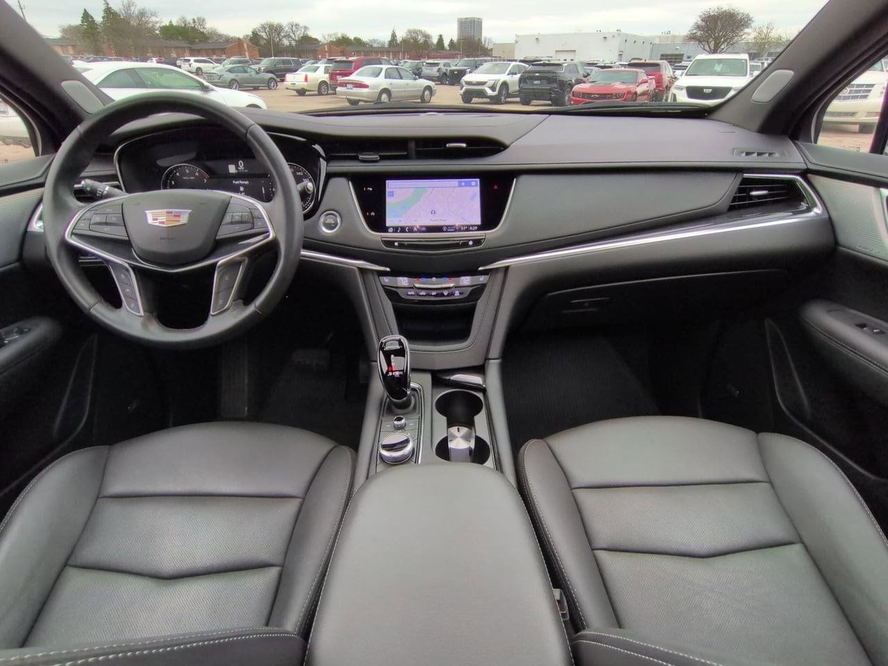 Thumbnail: 2023 Cadillac XT5 - 15