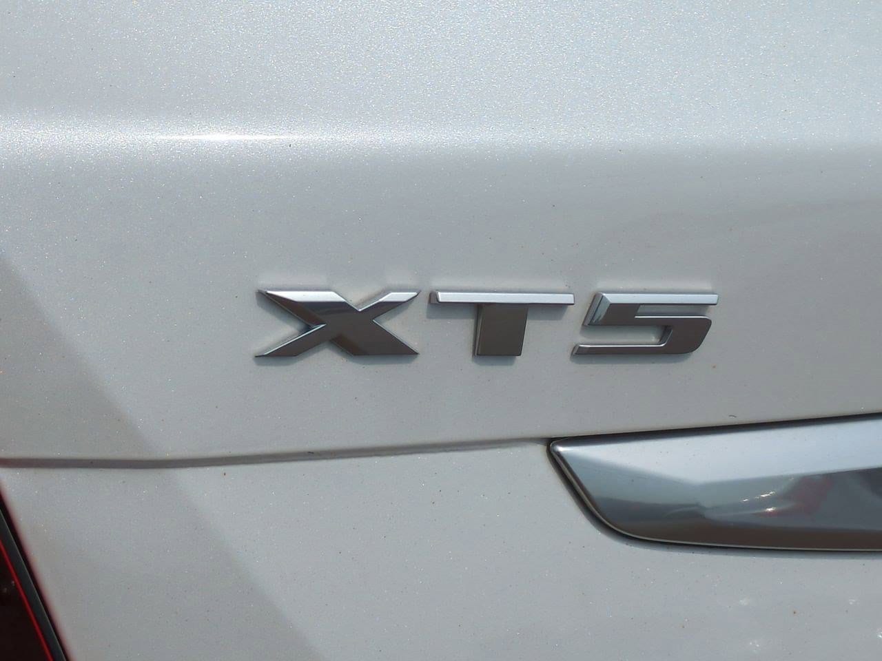 Thumbnail: 2023 Cadillac XT5 - 12