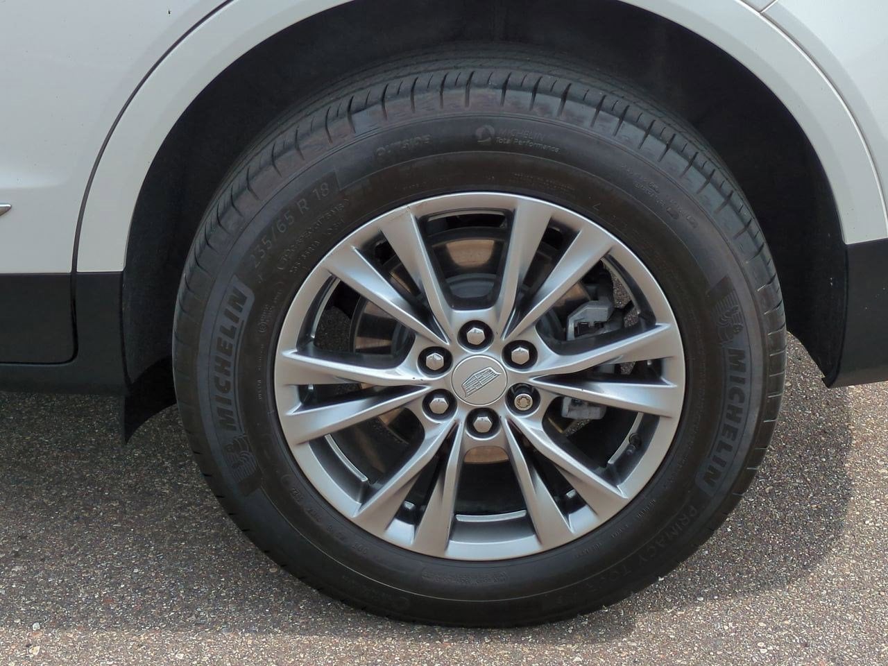 Thumbnail: 2023 Cadillac XT5 - 13