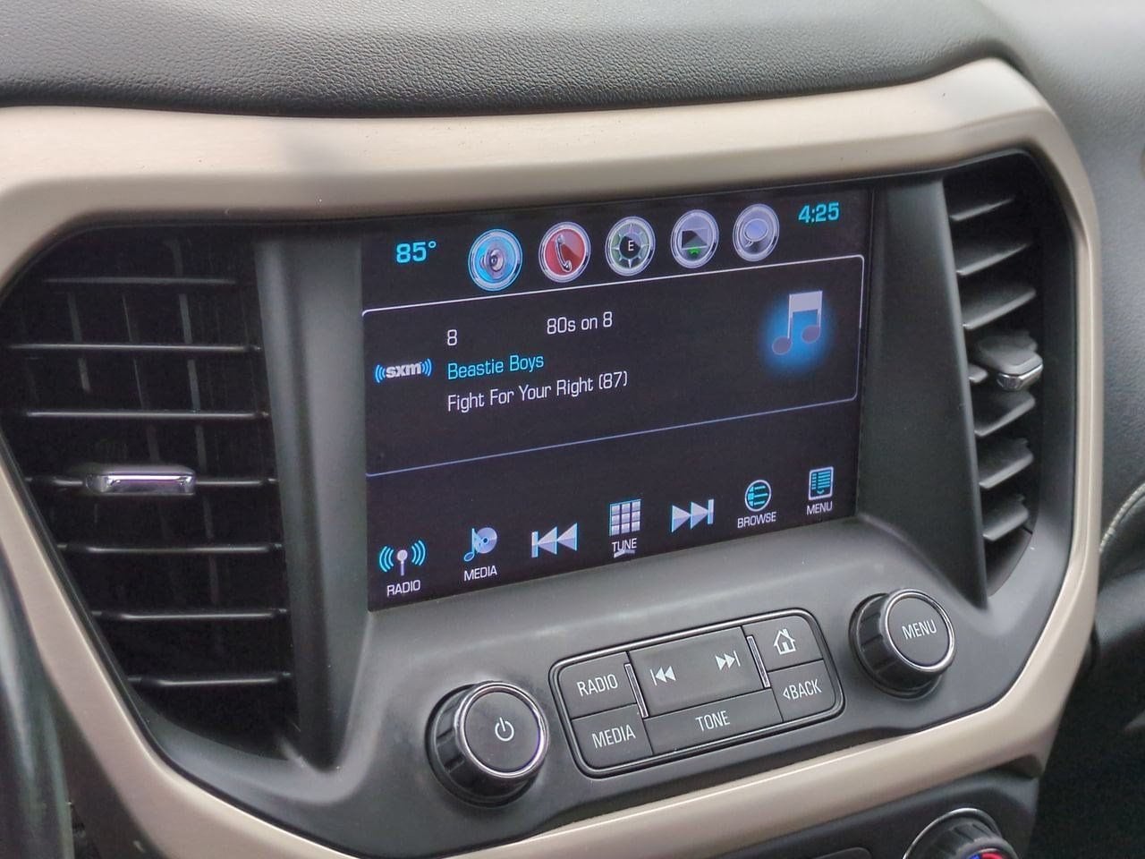 2017 GMC Acadia Denali - Photo 28