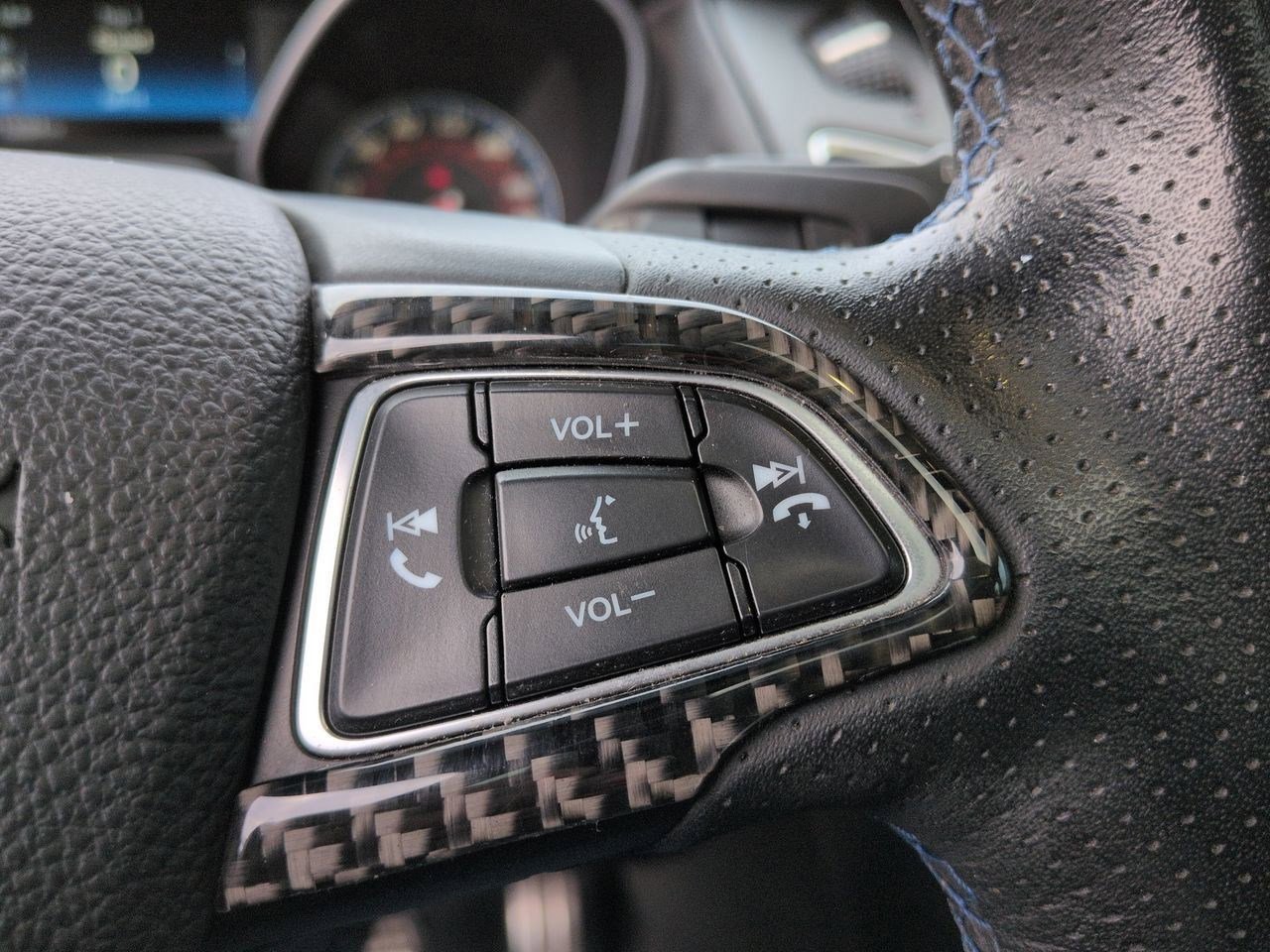 Thumbnail: 2017 Ford Focus - 25