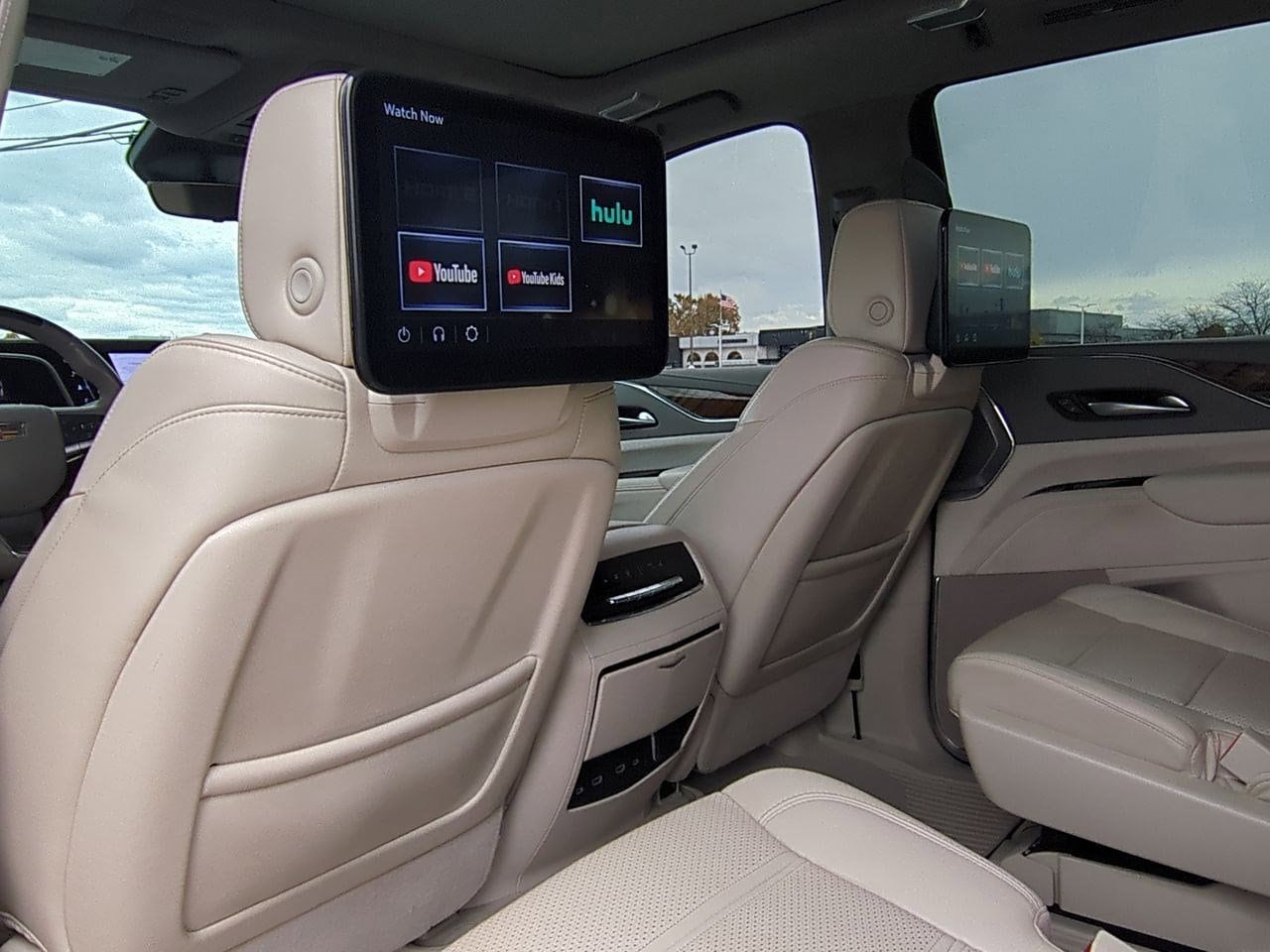 Thumbnail: 2024 Cadillac Escalade - 17