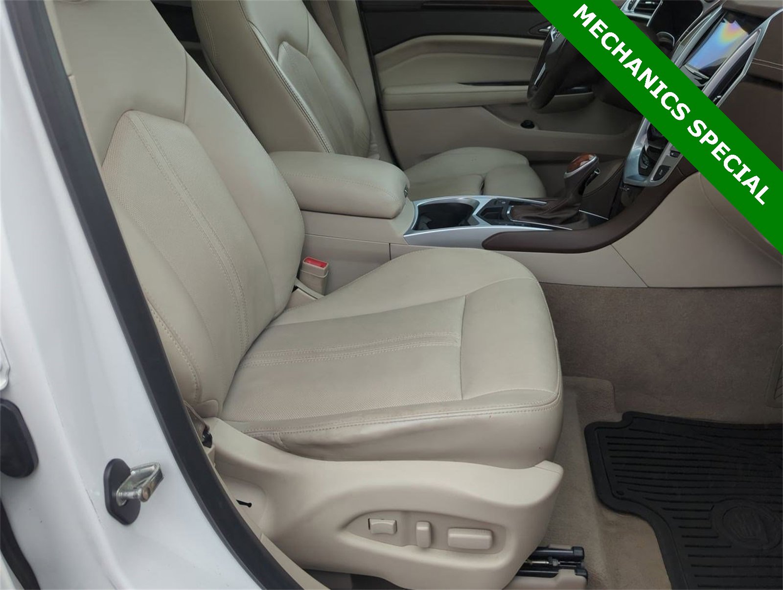 Thumbnail: 2014 Cadillac SRX - 21