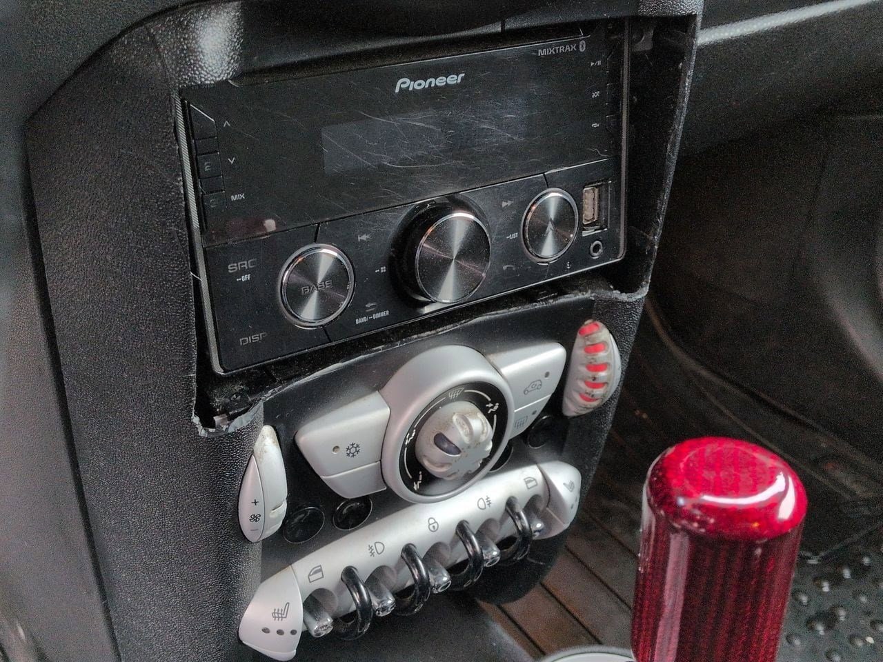 Thumbnail: 2009 MINI Cooper Hardtop - 24