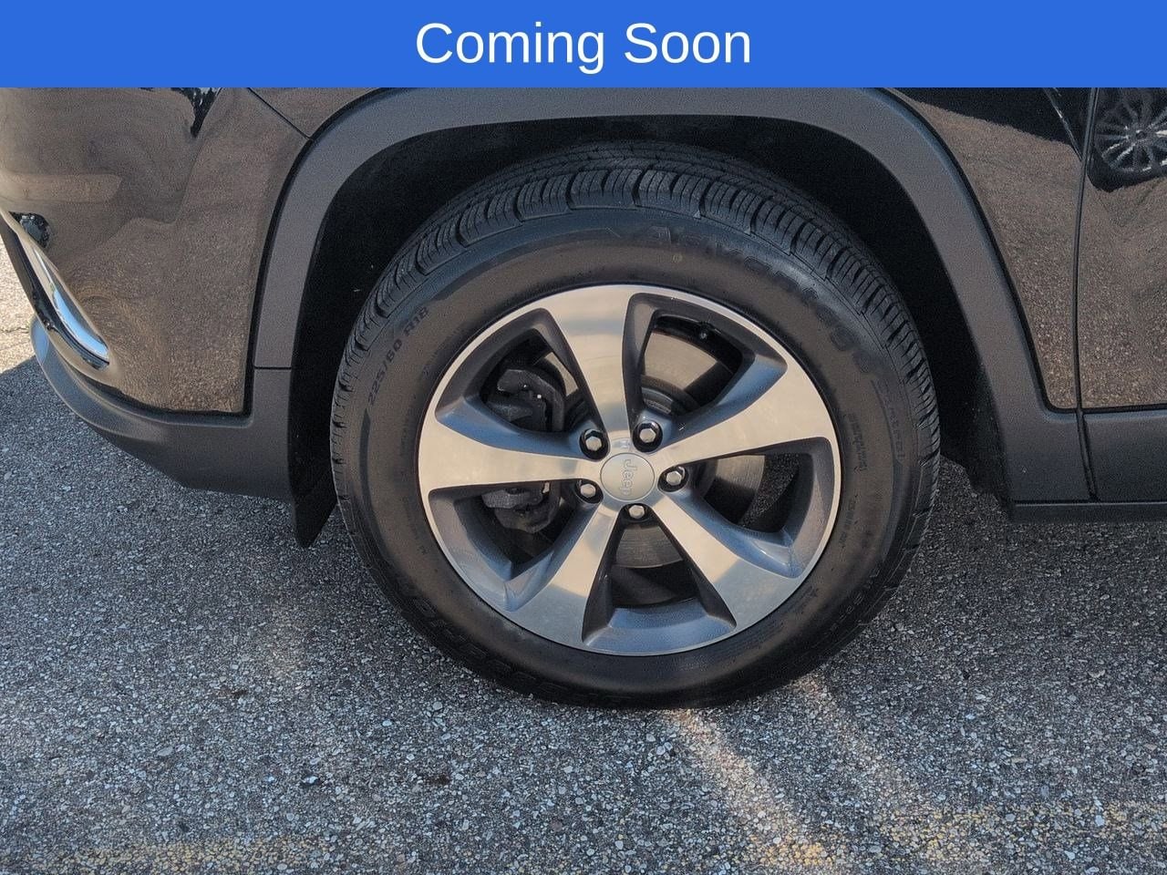 Thumbnail: 2019 Jeep Cherokee - 12