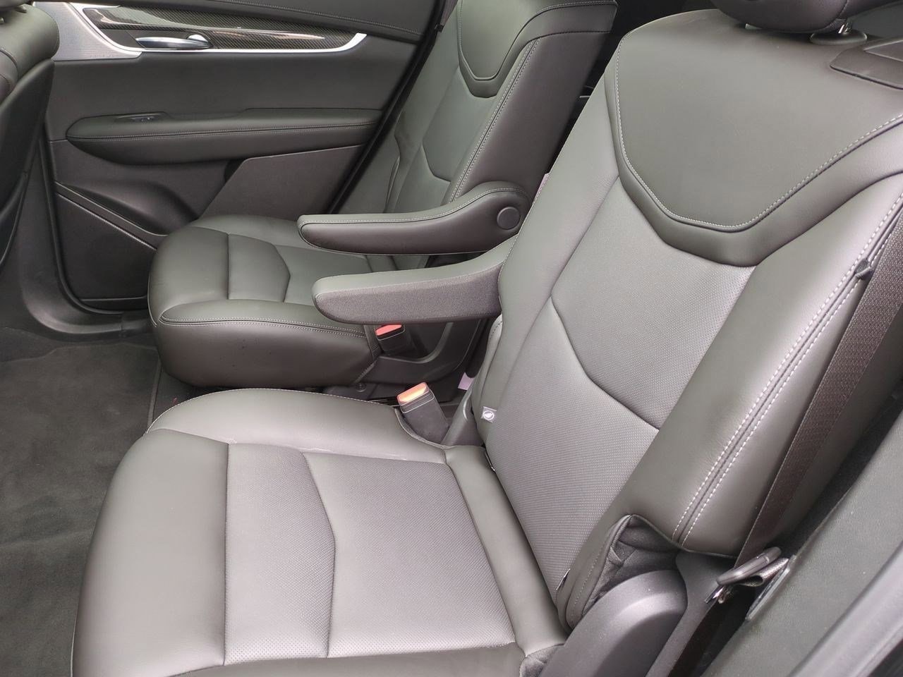 Thumbnail: 2024 Cadillac XT6 - 19