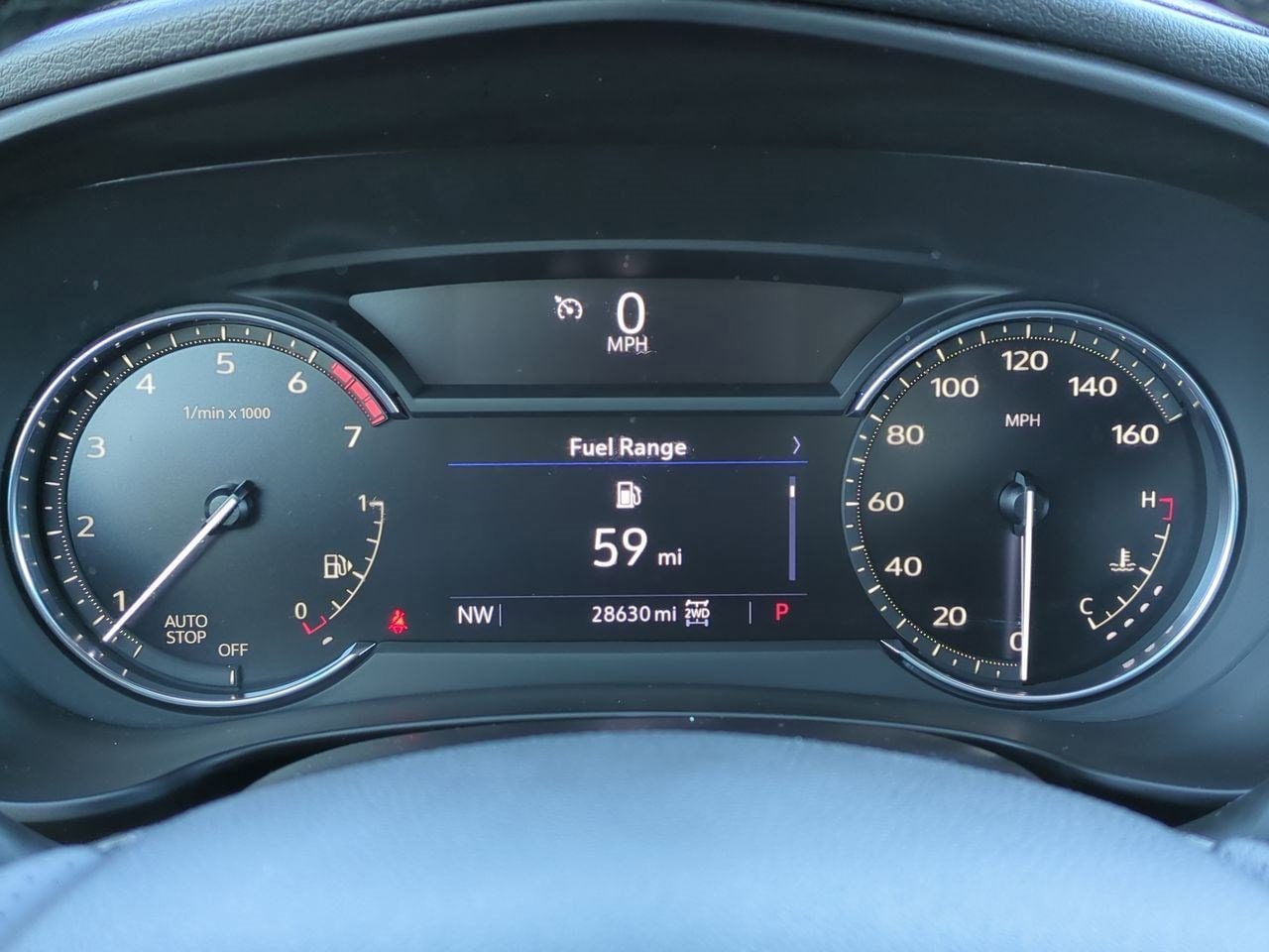 Thumbnail: 2023 Cadillac XT4 - 32