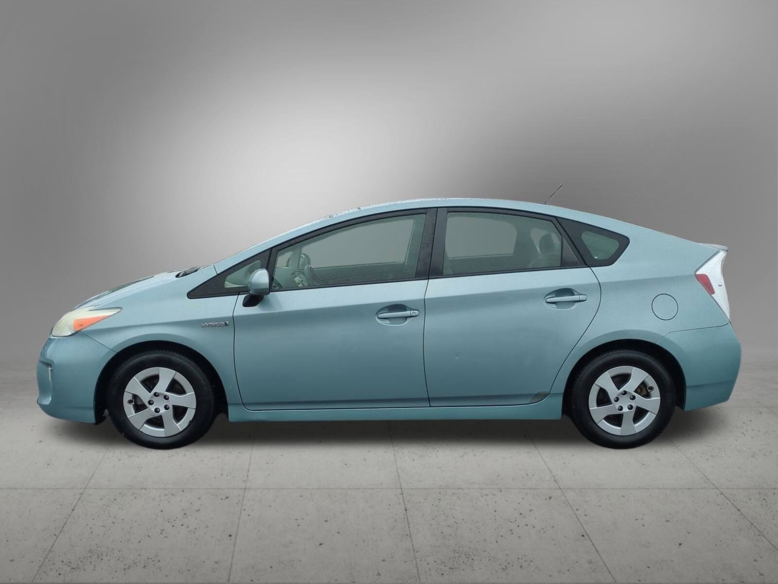 Thumbnail: 2012 Toyota Prius - 3
