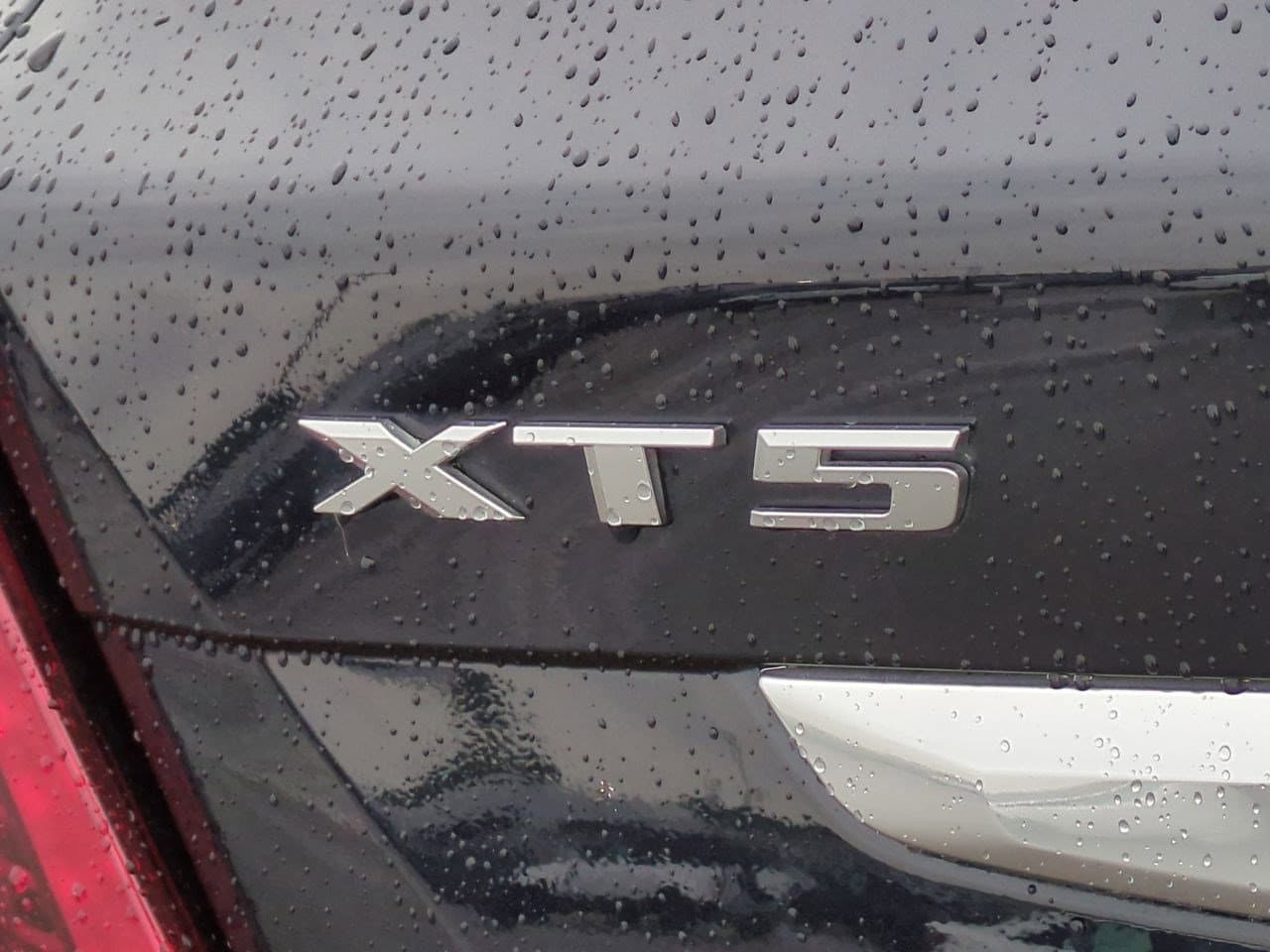 Thumbnail: 2021 Cadillac XT5 - 12