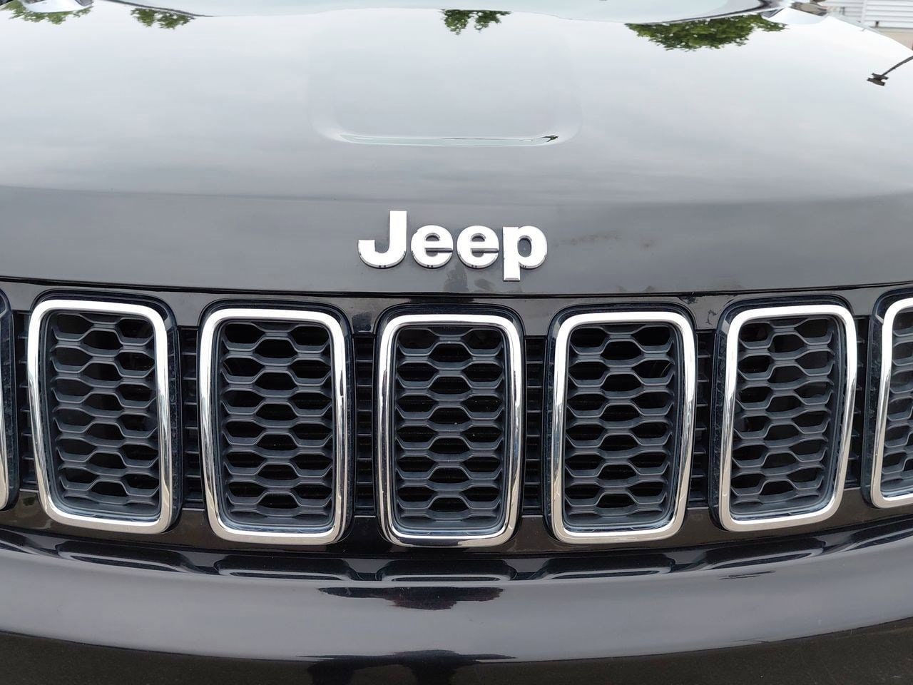 Thumbnail: 2017 Jeep Grand Cherokee - 11