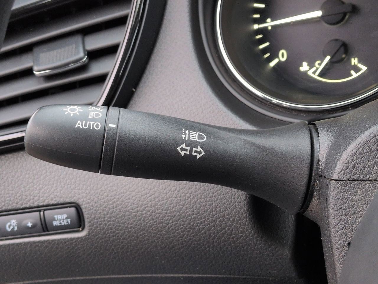 Thumbnail: 2020 Nissan Rogue - 25