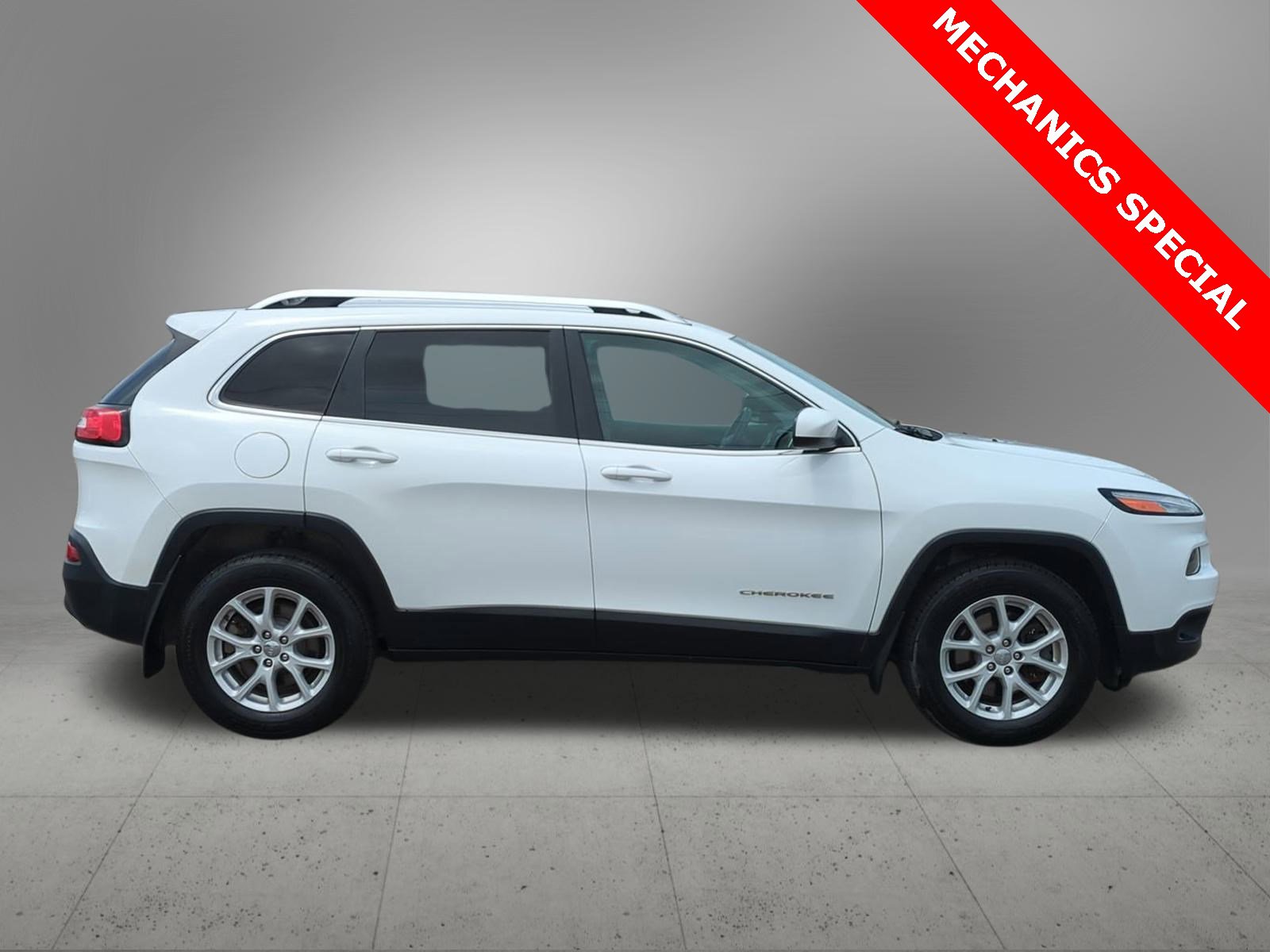 Thumbnail: 2015 Jeep Cherokee - 7