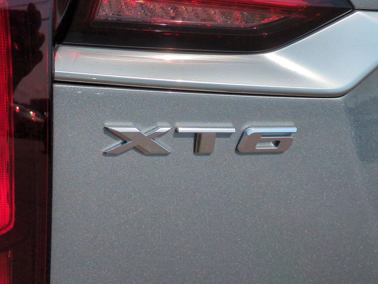 Thumbnail: 2024 Cadillac XT6 - 12