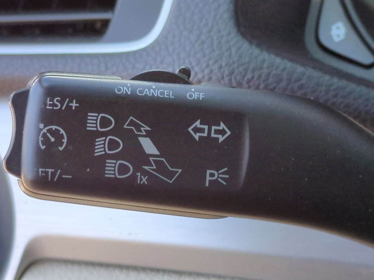 Thumbnail: 2012 Volkswagen Passat - 27
