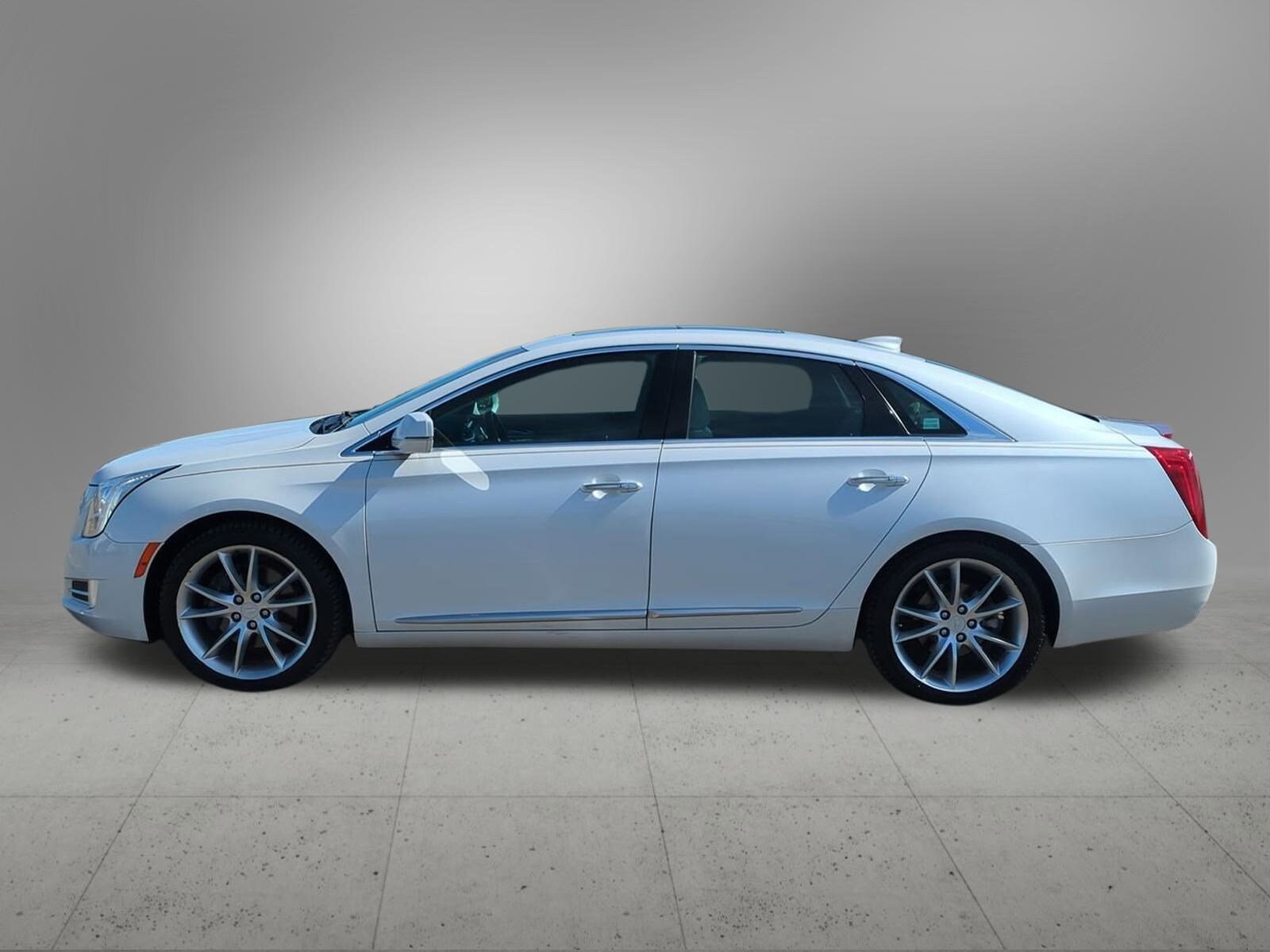 2016 Cadillac XTS Premium photo 3