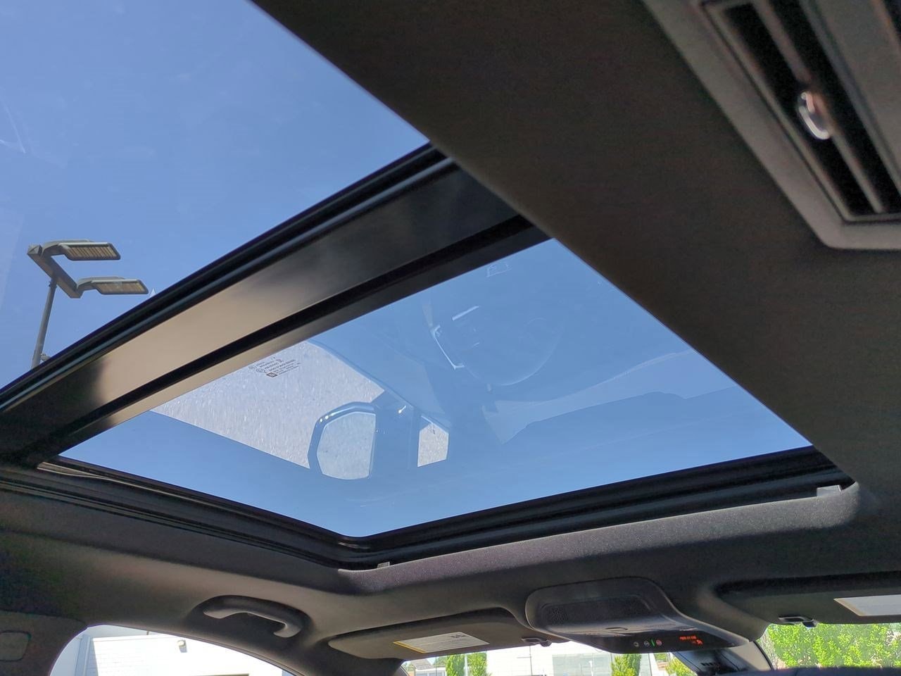 Thumbnail: 2020 Cadillac XT6 - 21