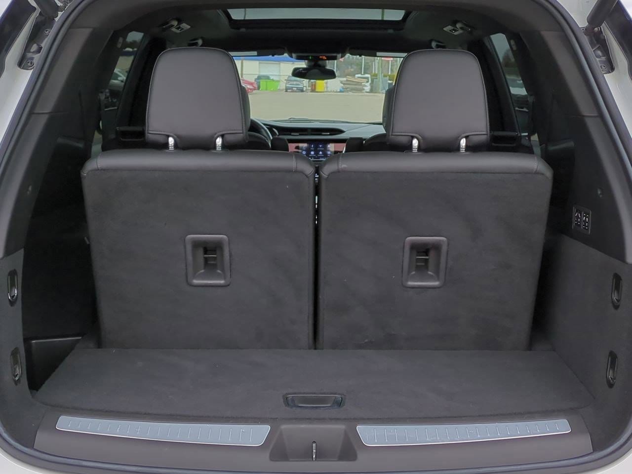 Thumbnail: 2022 Cadillac XT6 - 35